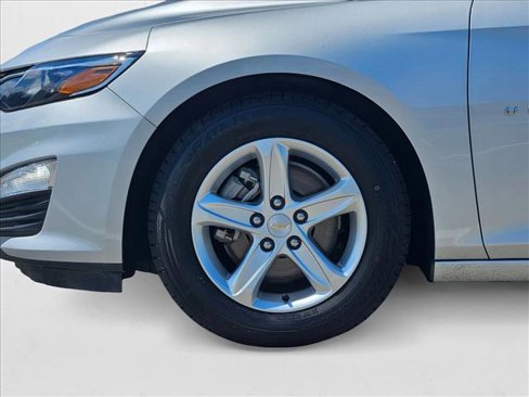 Used 2022 Chevrolet Malibu LS image 23