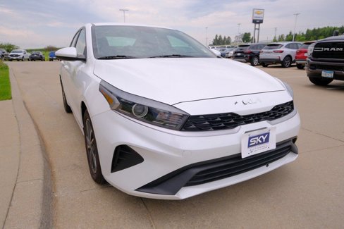 Used 2023 Kia Forte LXS image 11