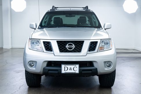Used 2011 Nissan Frontier PRO-4X w/ Pro-4x Luxury Pkg image 2