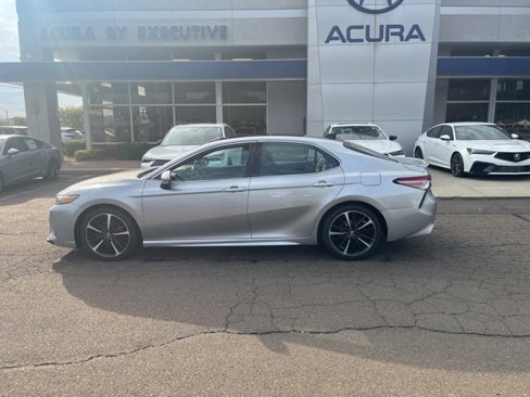 Used 2019 Toyota Camry XSE image 4