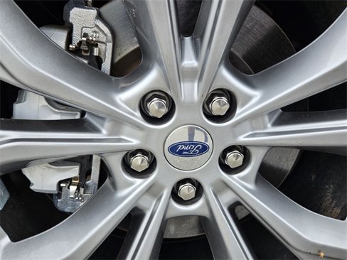 Used 2022 Ford Explorer XLT w/ Equipment Group 202A image 18
