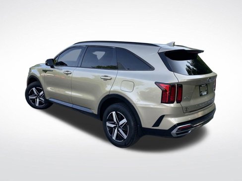Used 2021 Kia Sorento EX image 3