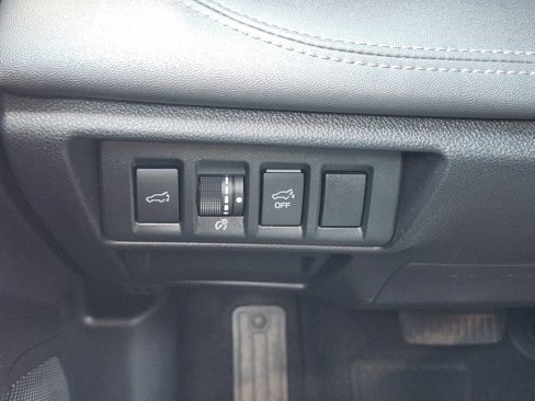 Used 2021 Subaru Outback Touring XT image 26