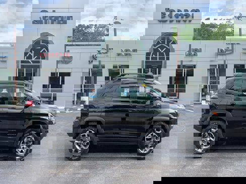 Certified 2022 Jeep Cherokee Trailhawk image 1