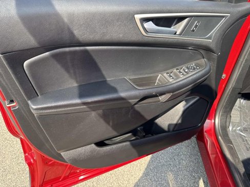Used 2024 Ford Edge SEL image 19