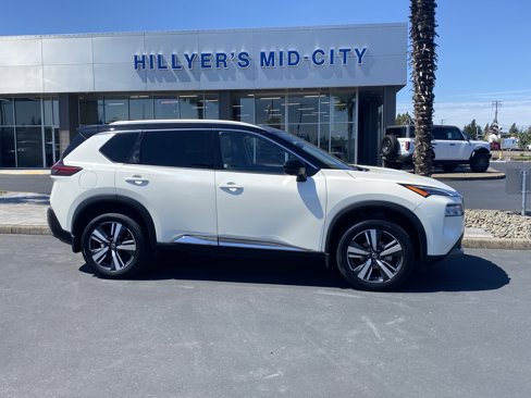 Used 2021 Nissan Rogue SL image 2