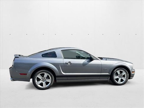 Used 2006 Ford Mustang GT image 4