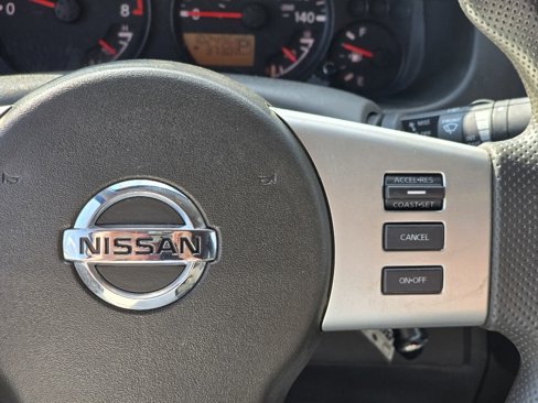 Used 2013 Nissan Frontier SV image 17