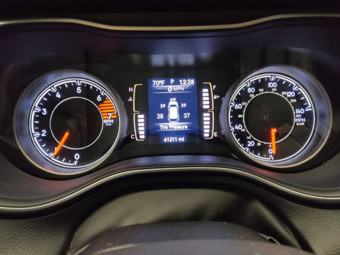 Used 2019 Jeep Cherokee Latitude Plus image 23