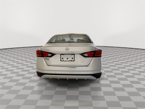 Certified 2022 Nissan Altima 2.5 SV image 10