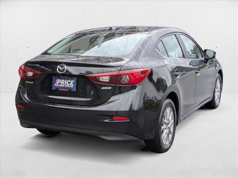 Used 2016 MAZDA MAZDA3 i Touring w/ Popular Equipment Package image 5