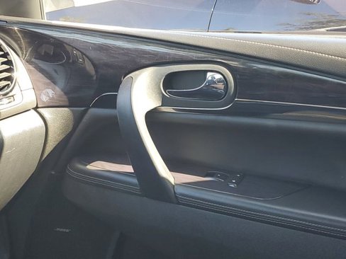 Used 2017 Buick Enclave Premium image 29
