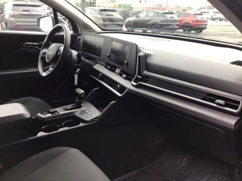 Used 2023 Kia Sportage LX image 25