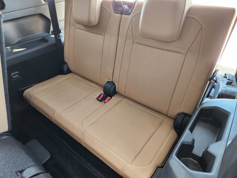 Used 2022 Volkswagen Tiguan SE R-Line image 36