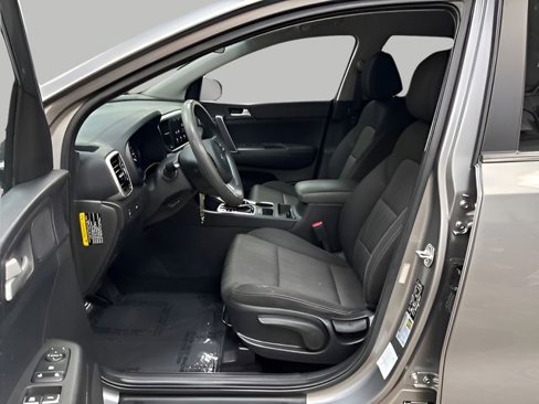 Used 2021 Kia Sportage LX image 9