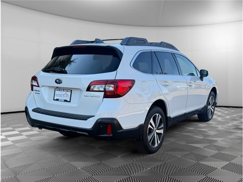 Used 2018 Subaru Outback 2.5i Limited image 5