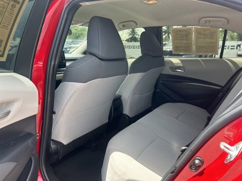 Used 2020 Toyota Corolla LE image 29