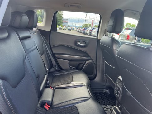 Used 2018 Jeep Compass Latitude image 16