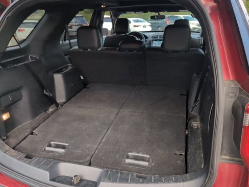 Used 2019 Ford Explorer XLT w/ Equipment Group 202A image 11