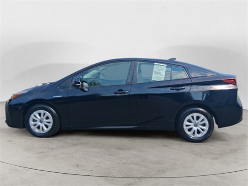 Used 2019 Toyota Prius L Eco image 2