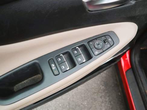 Used 2022 Hyundai Santa Fe Limited image 18