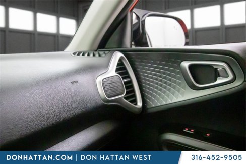 Used 2020 Kia Soul S image 9