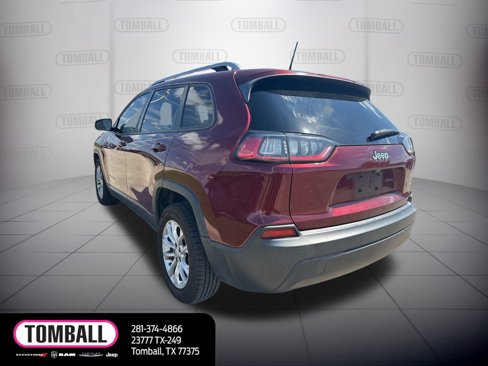 Used 2021 Jeep Cherokee Latitude w/ Mopar Interior Package image 2