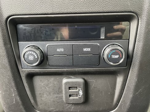 Used 2019 Buick Enclave Essence image 23