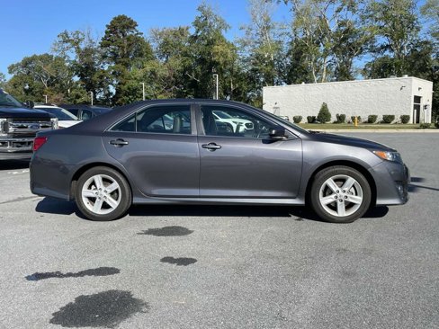 Used 2014 Toyota Camry image 28