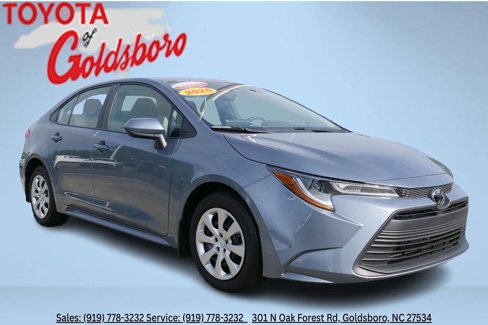 Used 2025 Toyota Corolla LE image 1