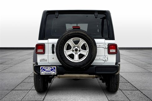 Used 2023 Jeep Wrangler Sport image 4