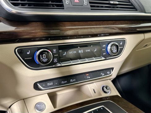 Used 2020 Audi Q5 2.0T Premium Plus w/ Premium Plus Package image 17