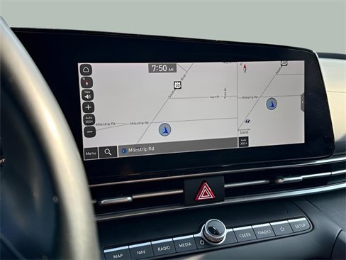 Used 2022 Hyundai Elantra Limited image 30