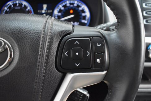 Used 2014 Toyota Highlander XLE image 27