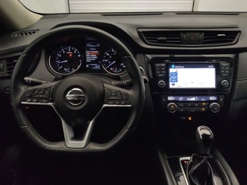 Used 2017 Nissan Rogue SV w/ SV Premium Package image 22