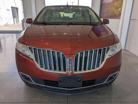 Used 2014 Lincoln MKX FWD w/ Equipment Group 102A image 2