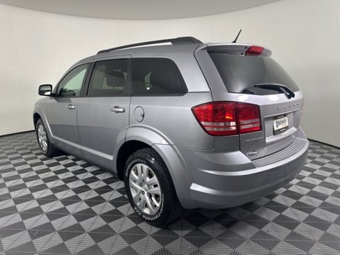Used 2017 Dodge Journey SE w/ Flexible Seating Group image 4