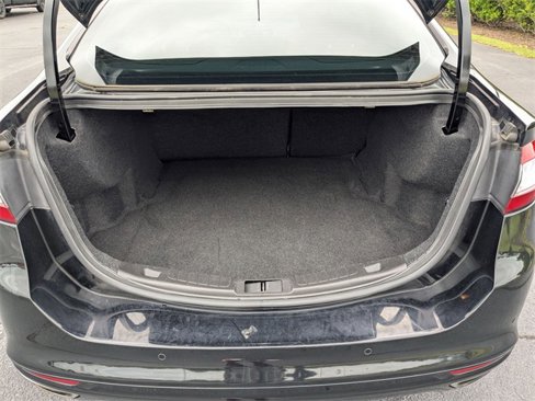 Used 2016 Ford Fusion Titanium image 30