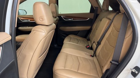 Used 2017 Cadillac XT5 Platinum w/ Driver Assist Package image 29