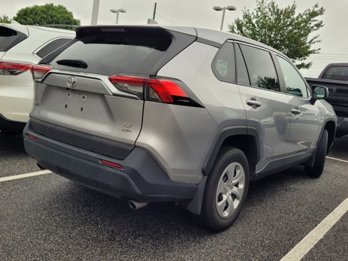 Used 2024 Toyota RAV4 LE image 5