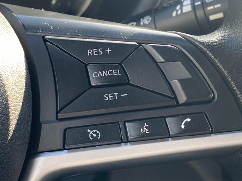 Used 2020 Nissan Kicks SV image 25
