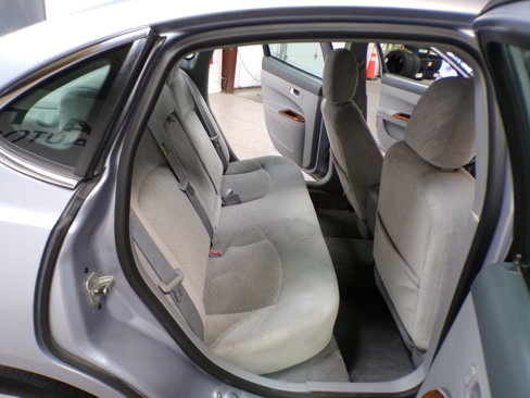 Used 2005 Buick LaCrosse CX image 13