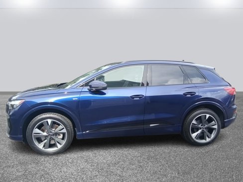 Certified 2024 Audi Q4 e-tron Premium Plus image 3