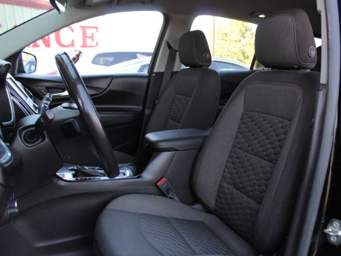 Used 2018 Chevrolet Equinox LT image 19