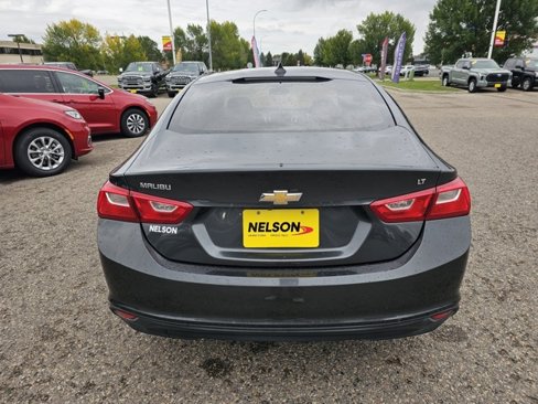 Used 2018 Chevrolet Malibu LT image 8