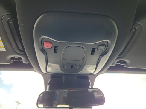 Used 2021 Jeep Renegade Latitude image 23
