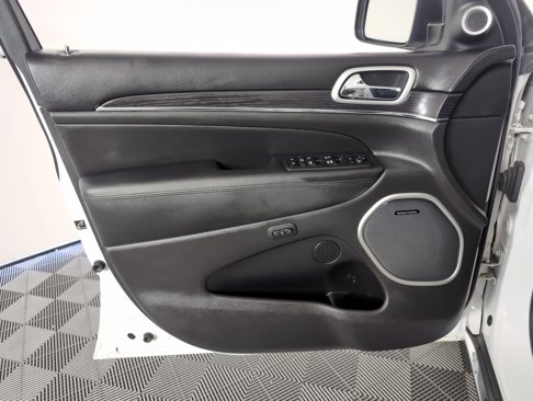 Used 2018 Jeep Grand Cherokee Summit image 13
