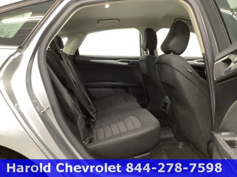 Used 2020 Ford Fusion SE image 9
