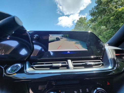 Certified 2025 Chevrolet Trax RS w/ Sunroof Package image 19