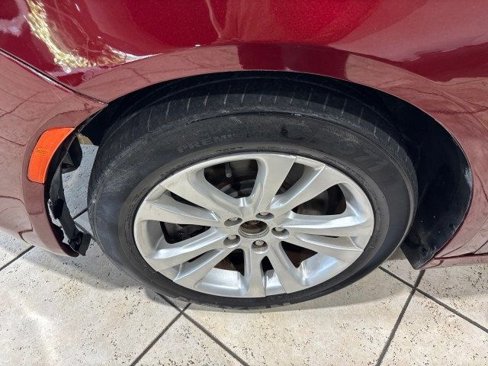 Used 2016 Chrysler 200 Limited image 27